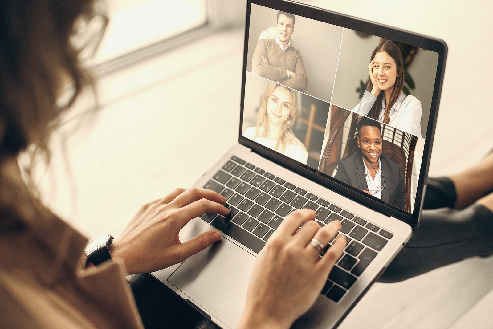 how to manage remote teams
